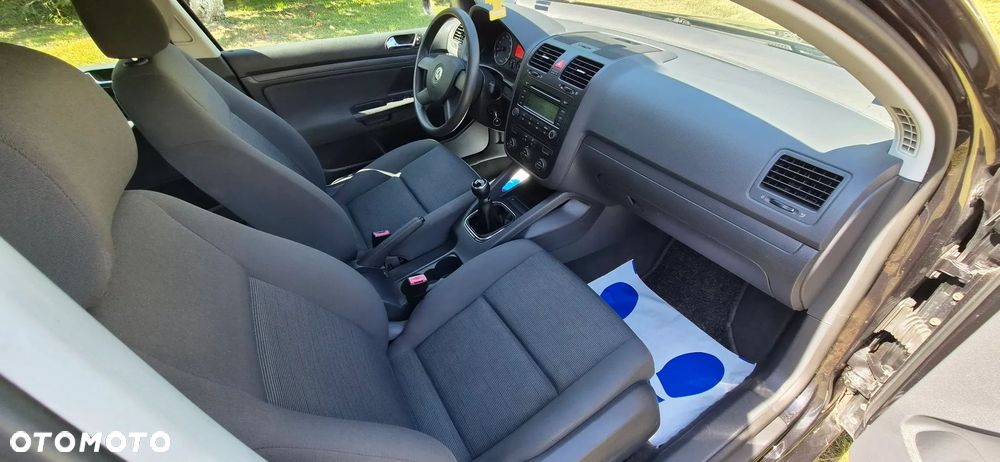 Volkswagen Golf - 8