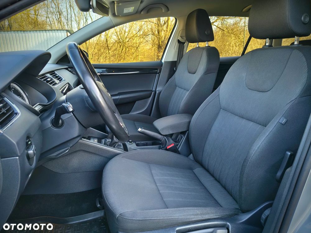 Skoda Octavia 2.0 TDI SCR Ambition - 6