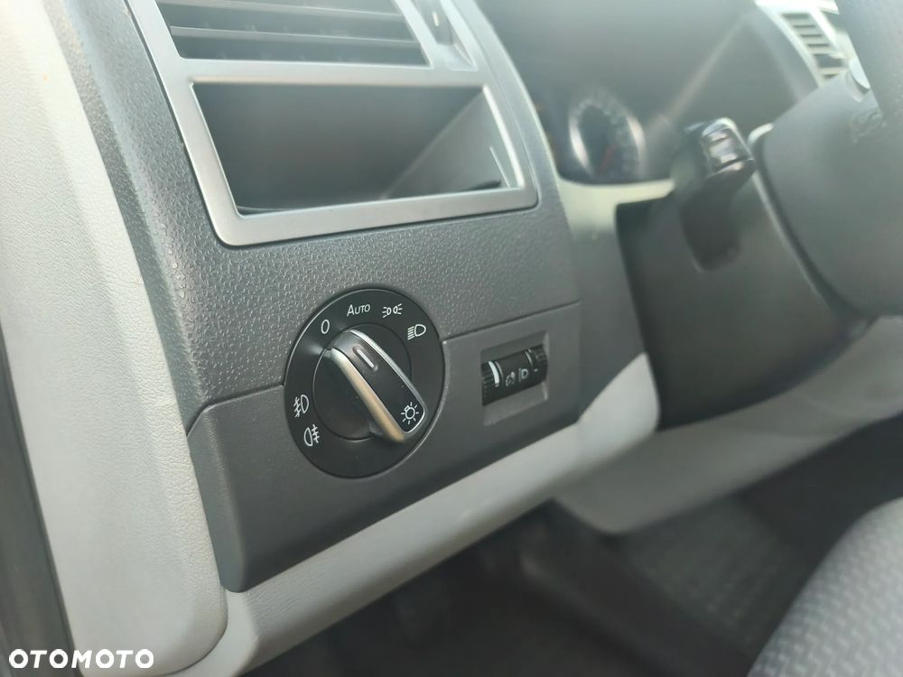 Volkswagen Transporter - 22