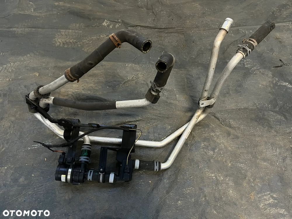 VW Touareg Porsche Przewód Pompa wody 7L0965561L 7P0819925C 7P0815371 7PP819810A 7P0815371 7P0819858B - 1
