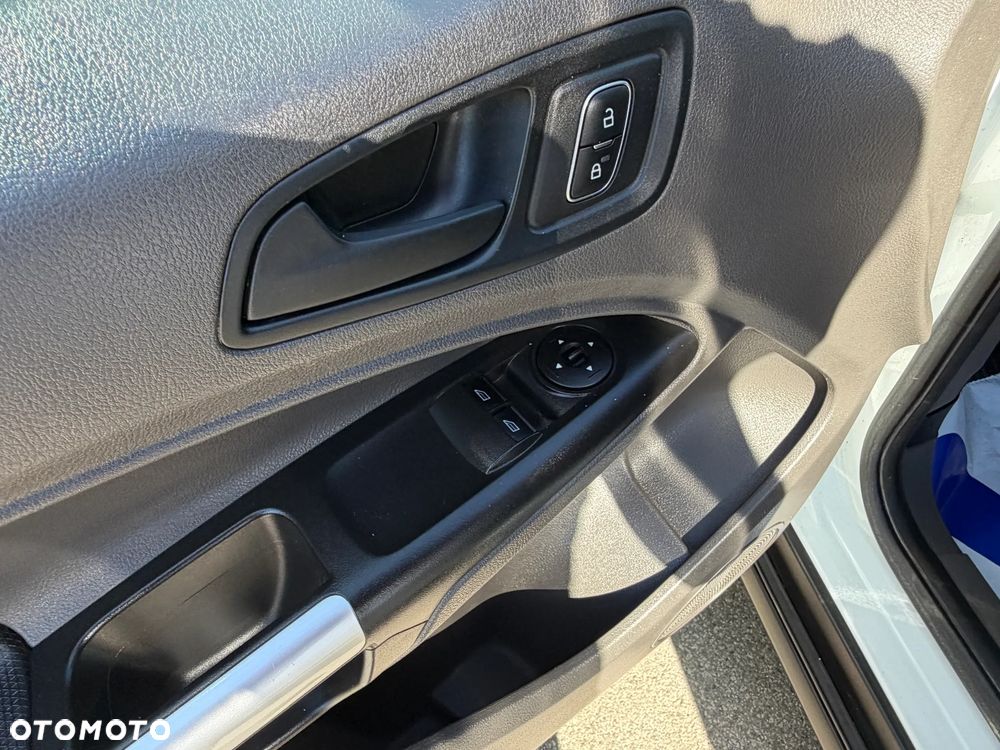 Ford TRANSIT CONNECT - 31