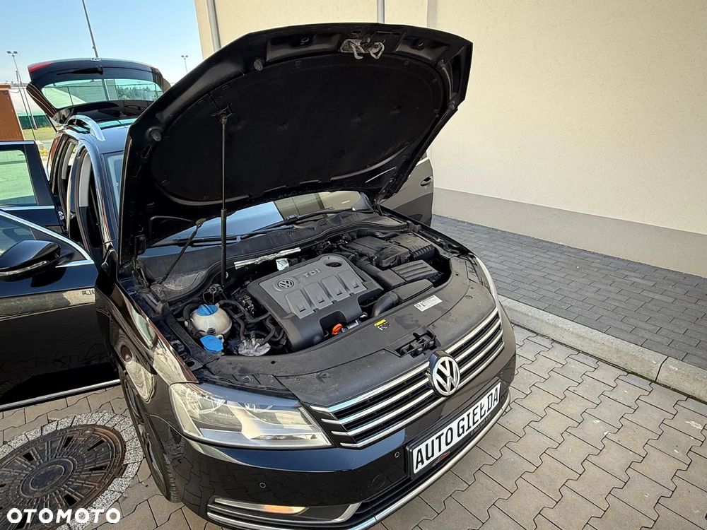 Volkswagen Passat 2.0 TDI Highline DSG - 32