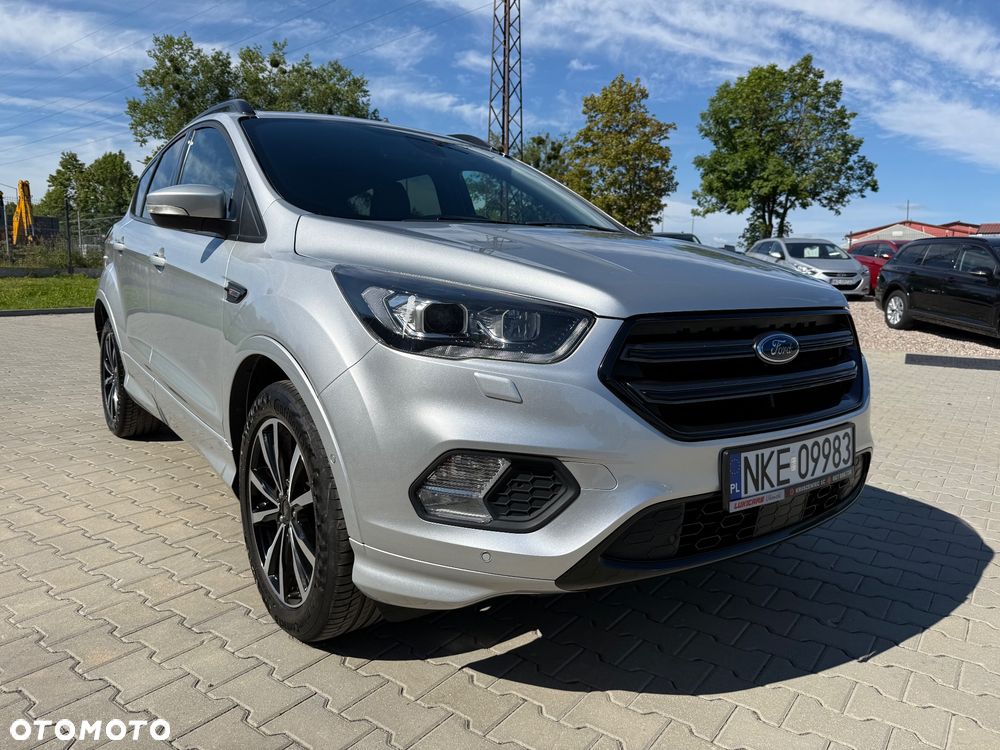 Ford Kuga 1.5 EcoBoost 2x4 ST-Line - 19
