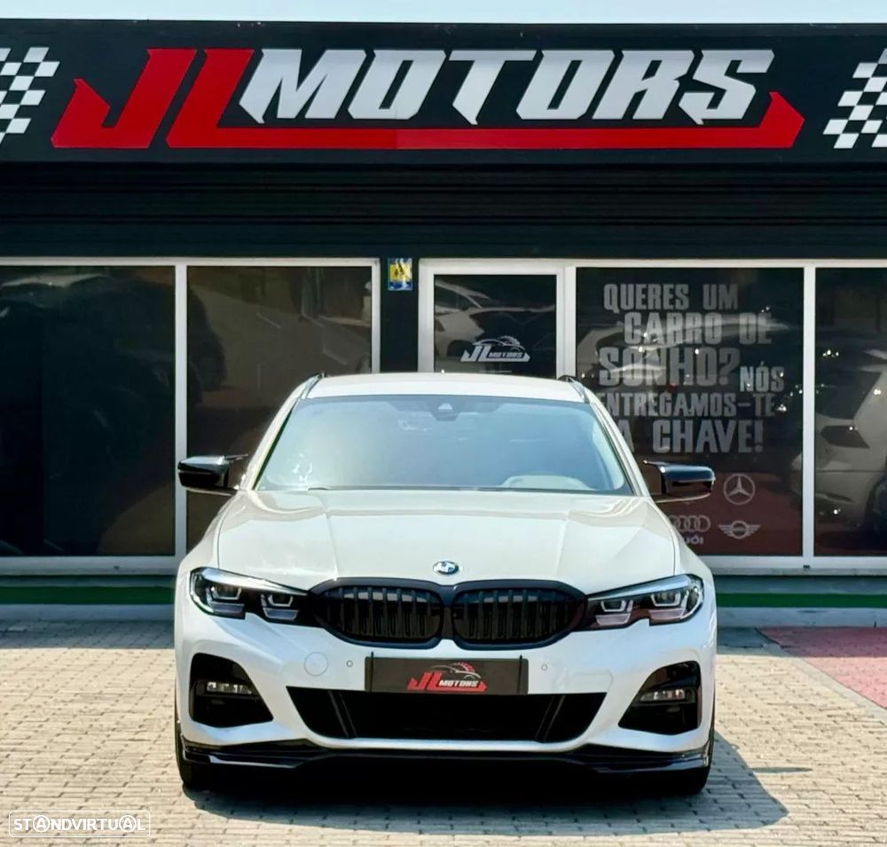 BMW 320 d Touring Pack Desportivo M Auto - 8
