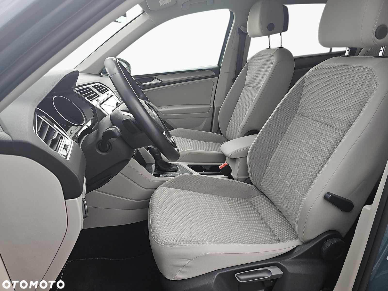 Volkswagen Tiguan Allspace 2.0 TDI SCR Comfortline - 11
