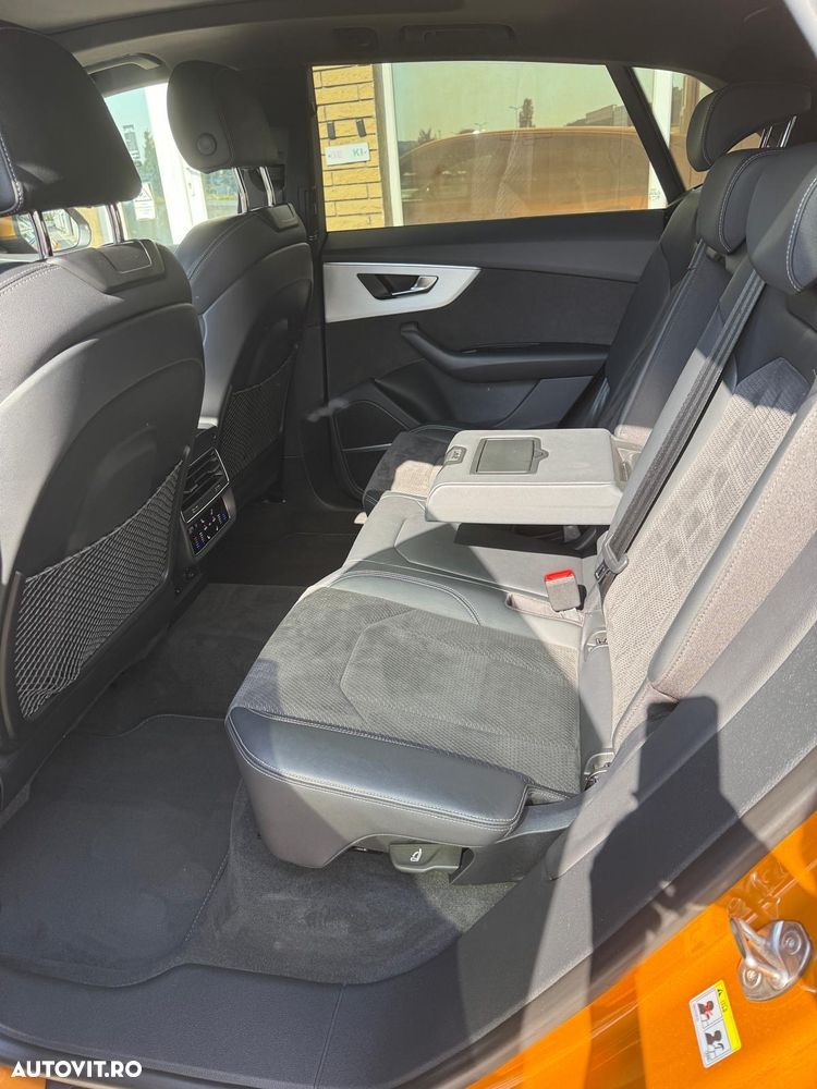 Audi Q8 - 8