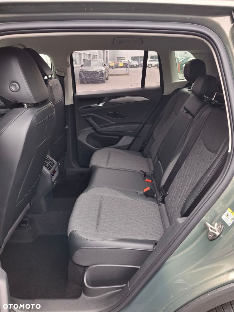 Volkswagen Tiguan - 12