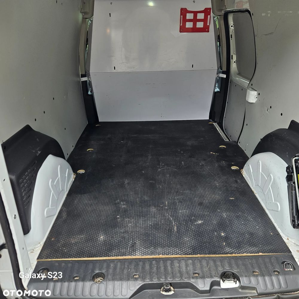Renault KANGOO - 21