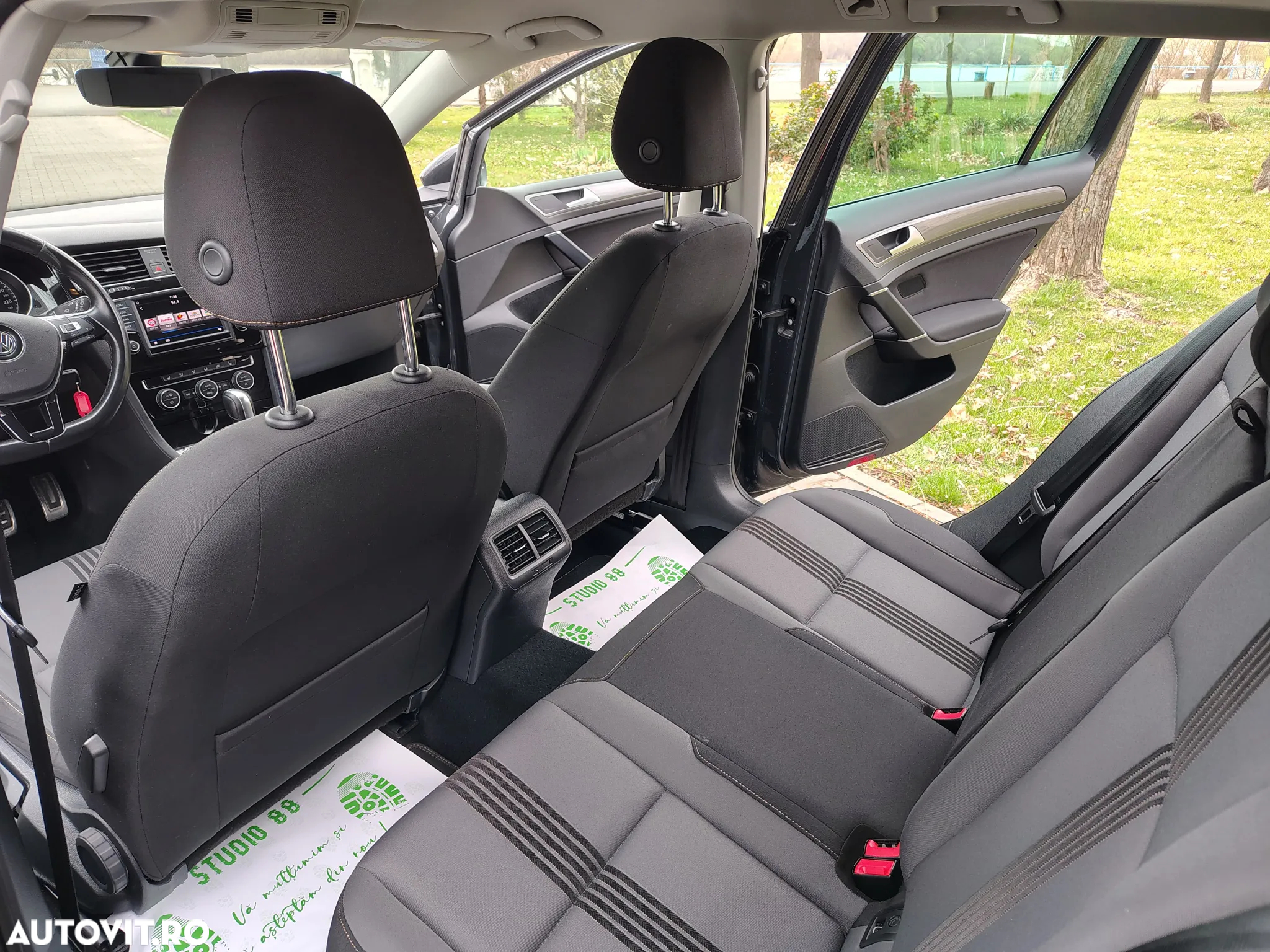 Volkswagen Golf Variant 2.0 TDI BlueMotion Technology DSG Allstar - 8