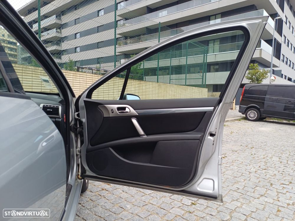 Peugeot 407 1.6 HDi Executive - 24