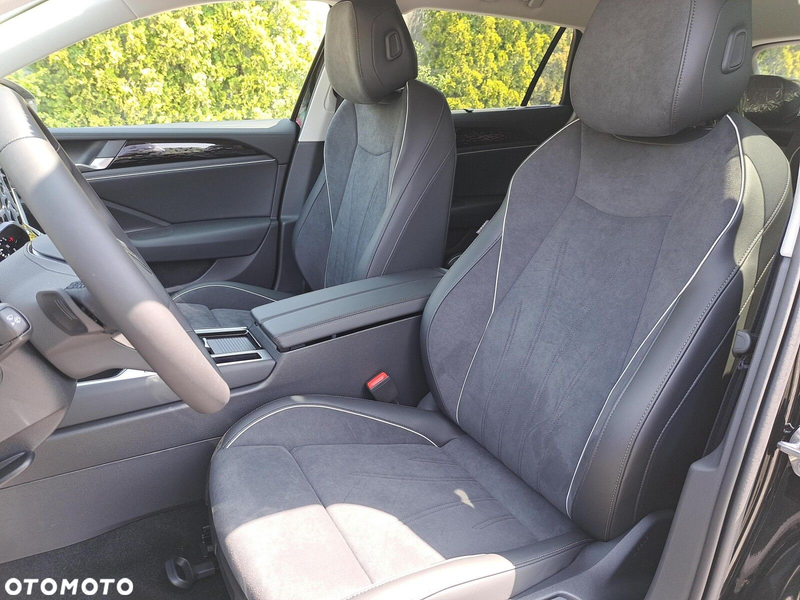 Volkswagen Passat 2.0 TDI SCR Elegance DSG - 22