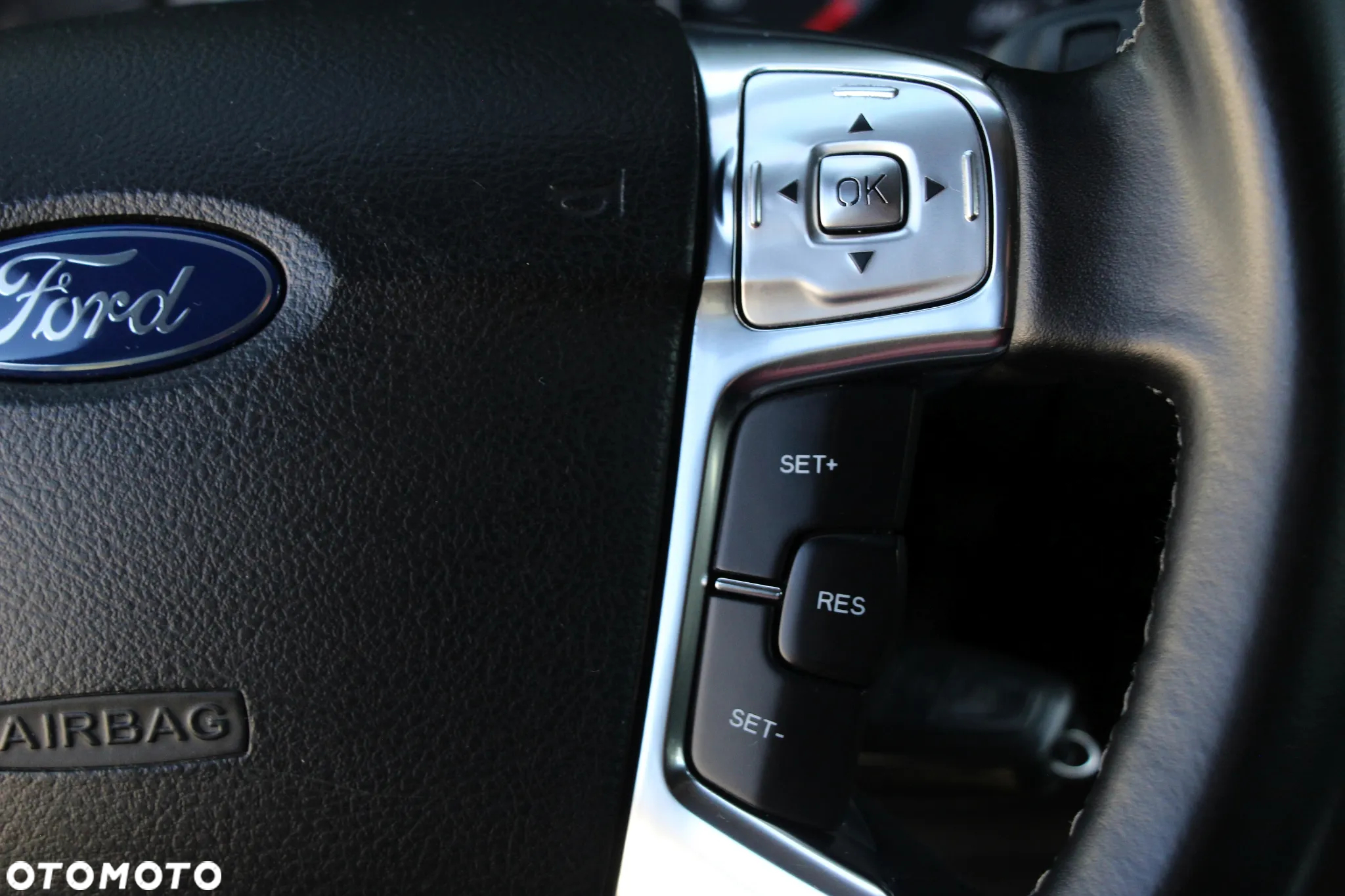 Ford Galaxy 2.0 TDCi Ghia - 33