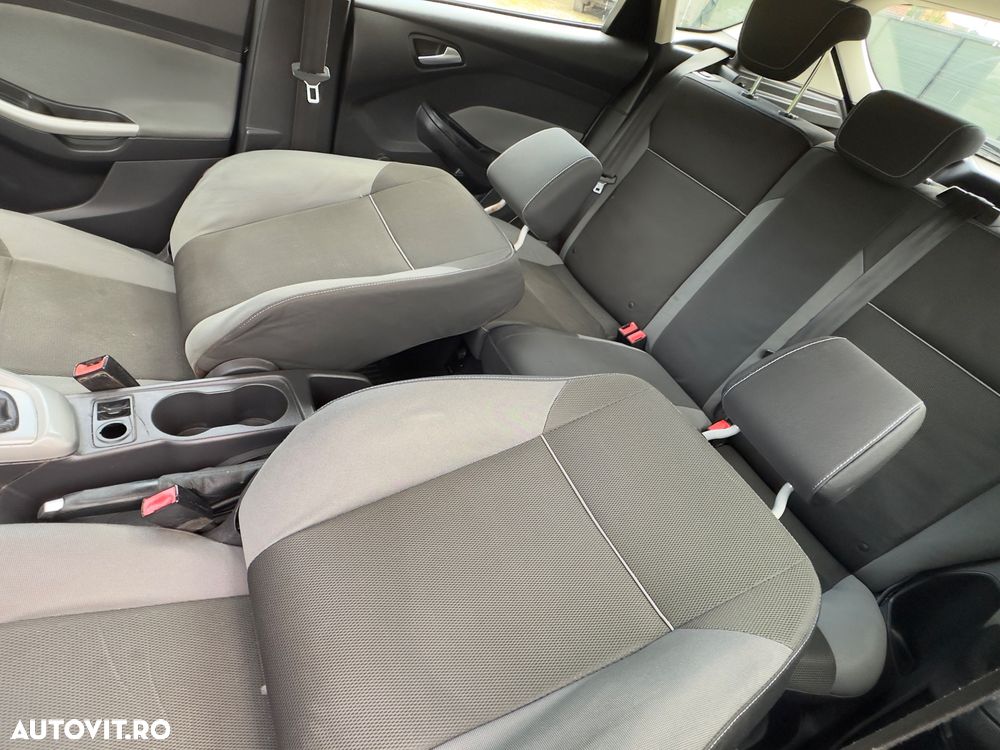 Ford Focus 1.6 TDCI DPF Trend - 12