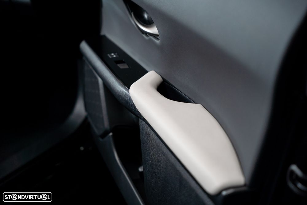 Lexus UX 250h F Sport - 31