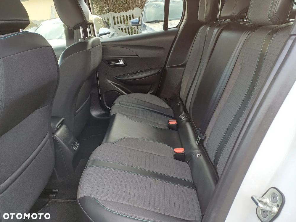 Peugeot 208 PureTech 100 Allure - 17