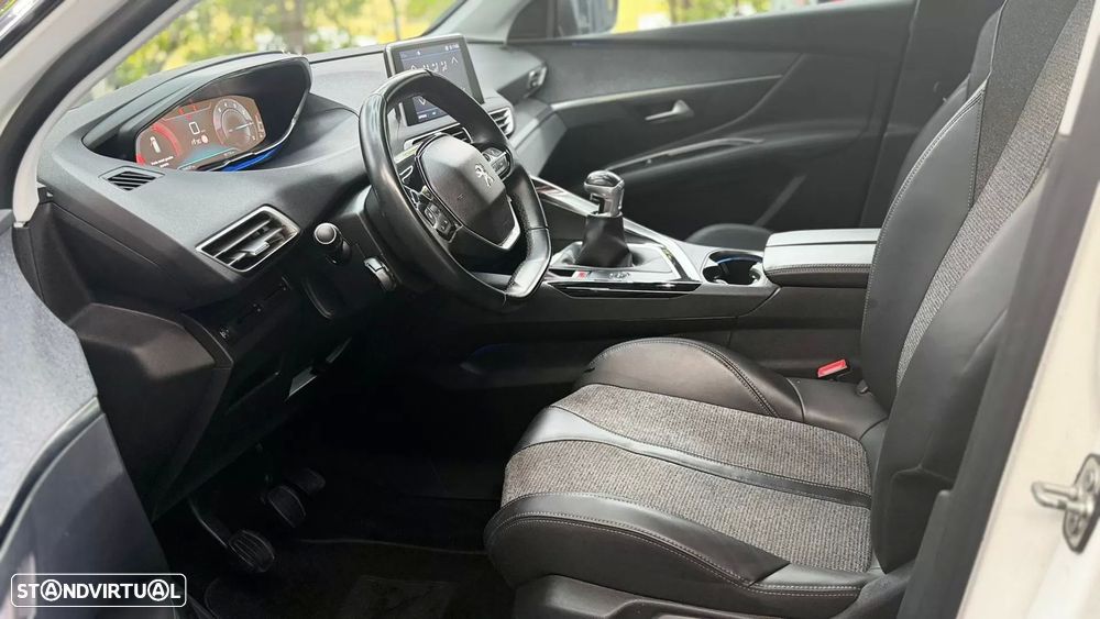 Peugeot 3008 1.2 PureTech Allure Pack - 12