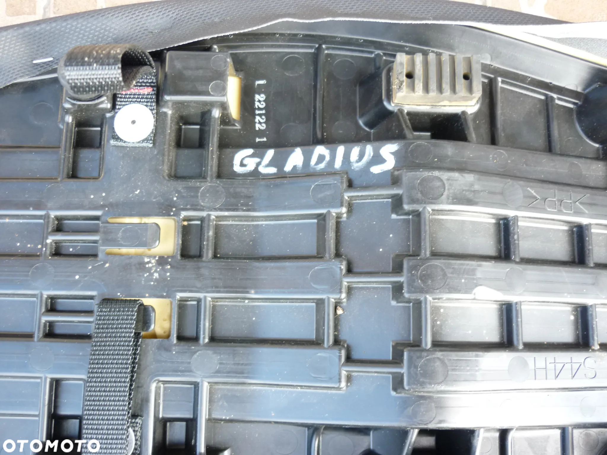 Siedzenie kanapa Suzuki Gladius 650 - 6