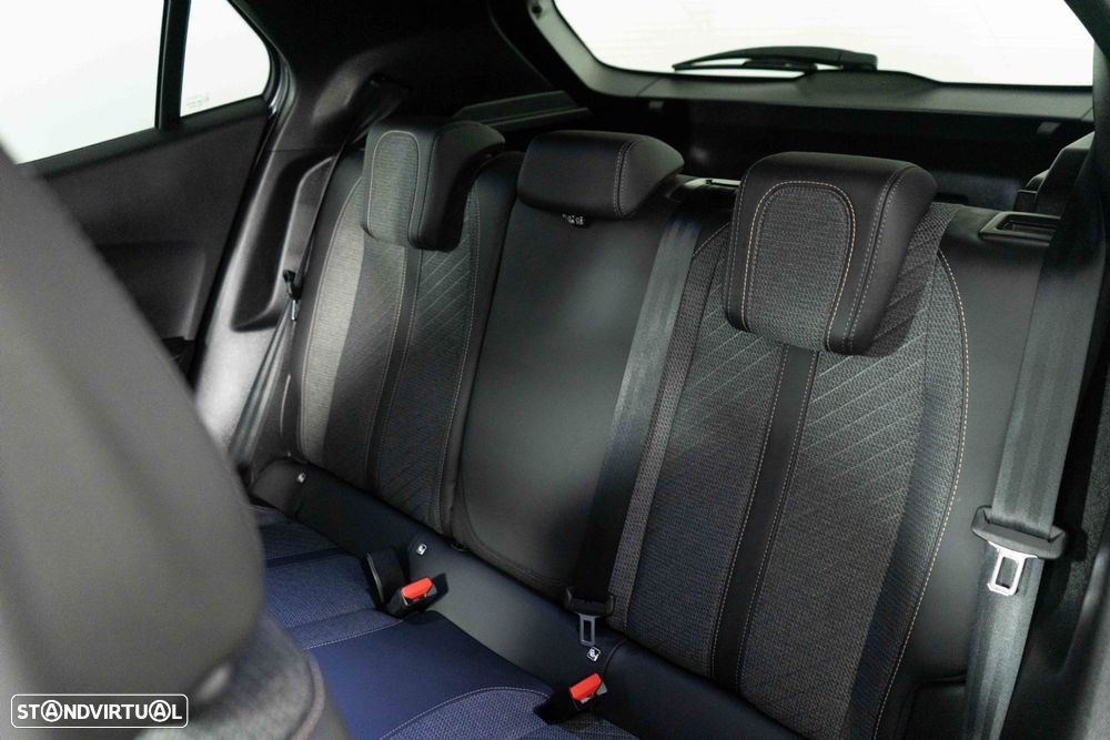Peugeot 2008 1.2 PureTech Allure Pack - 11