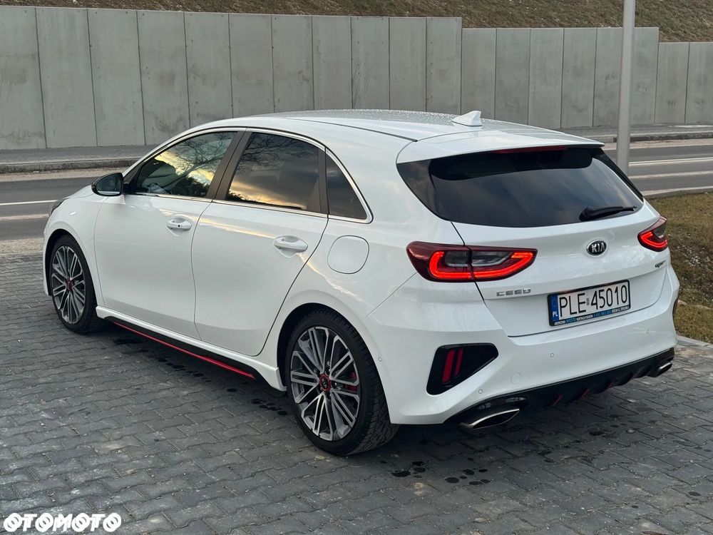 Kia Ceed - 1