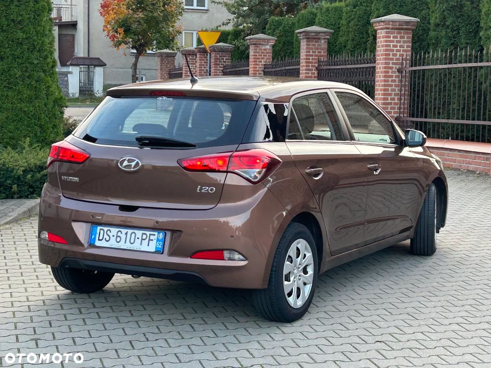 Hyundai i20 blue 1.2 Style - 15