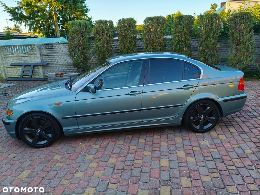 BMW Seria 3 330i - 16