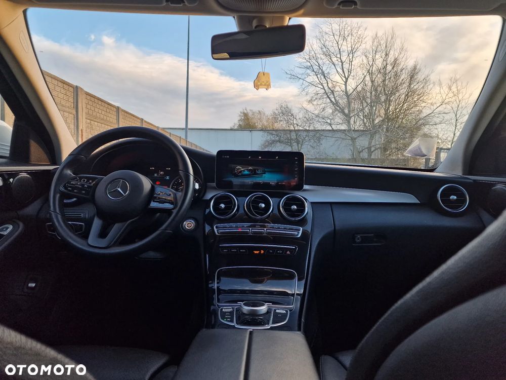 Mercedes-Benz Klasa C 180 d 9G-TRONIC Exclusive - 14