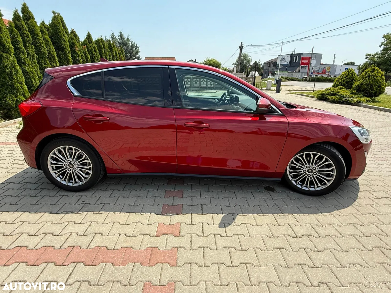 Ford Focus 1.0 EcoBoost Titanium - 11