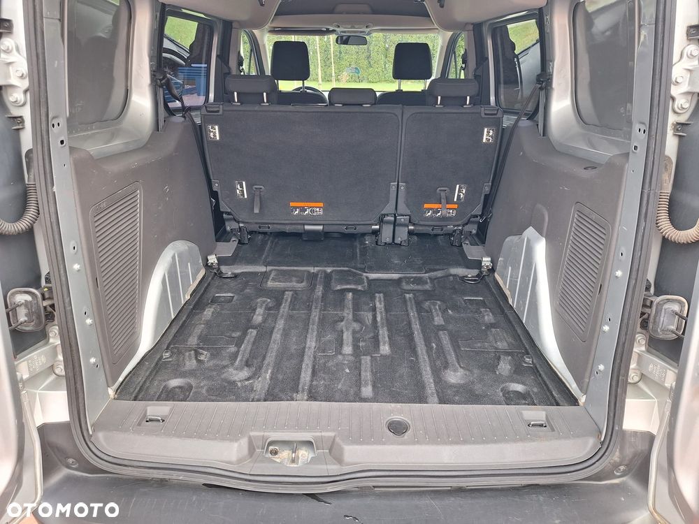 Ford Transit Connect - 16
