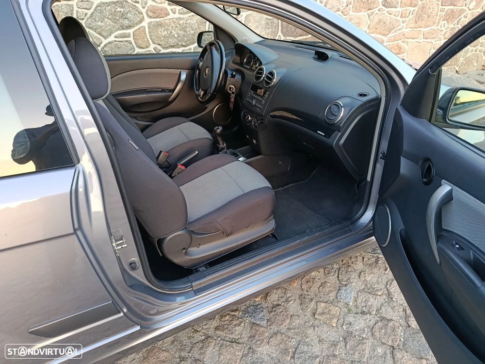Chevrolet Aveo 1.2 LT - 10
