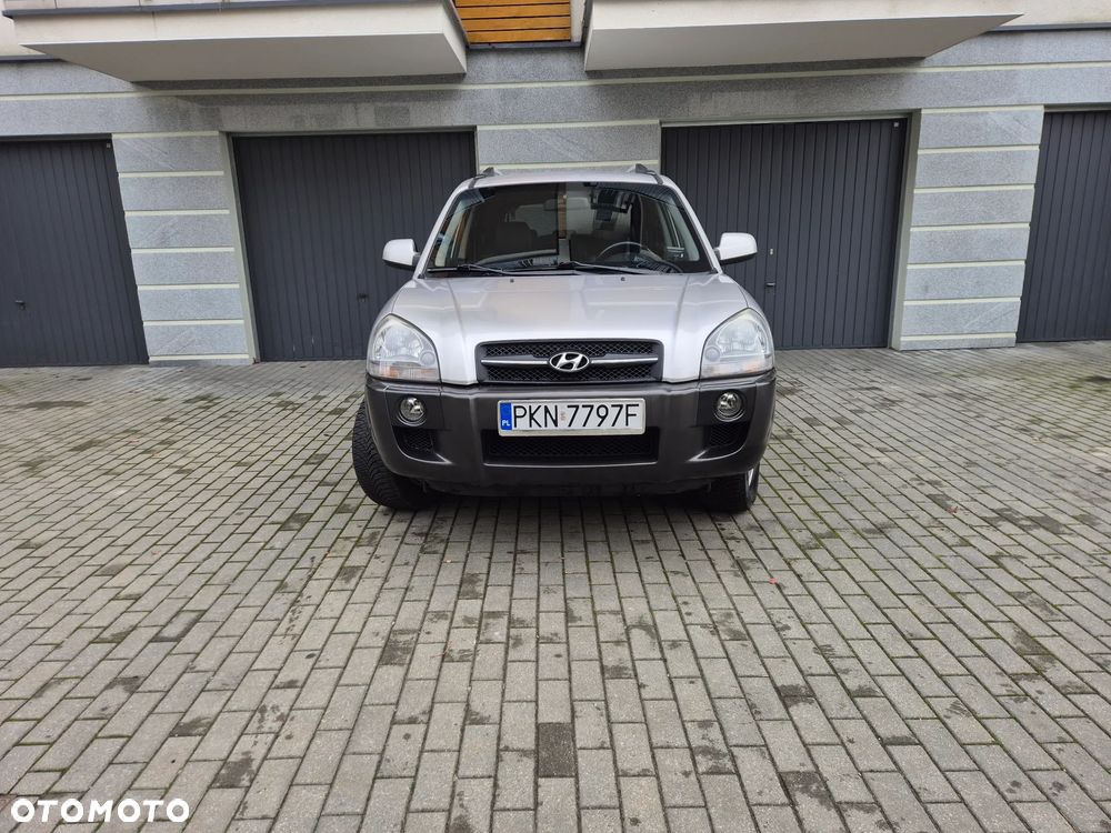 Hyundai Tucson 2.0 CRDi Elegance + - 3