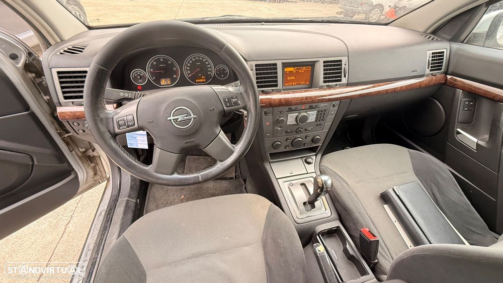 Opel Vectra Caravan 1.9 CDTi Elegance Aut - 12