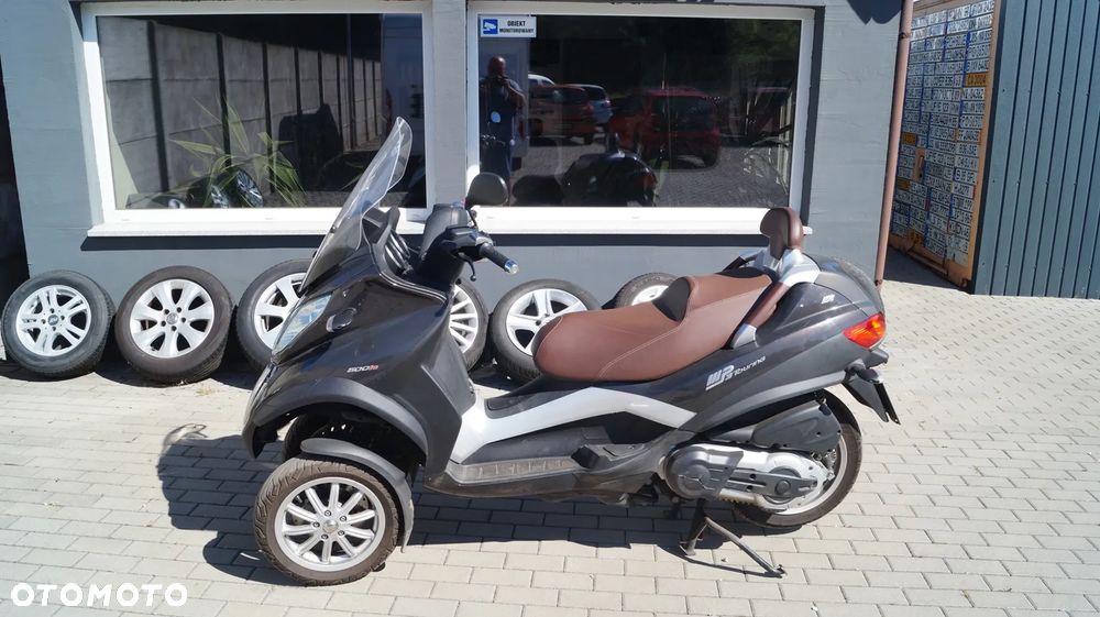 Piaggio MP-3 - 6