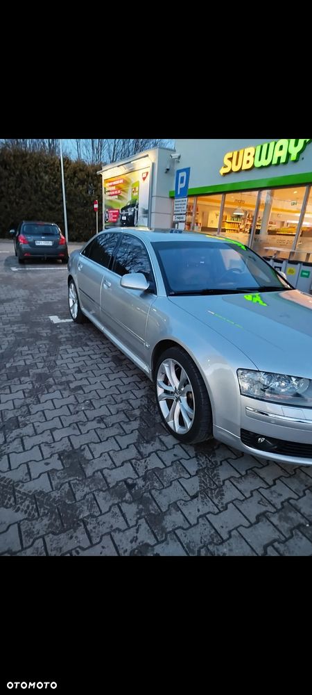Audi A8 W12 quattro Langversion - 24