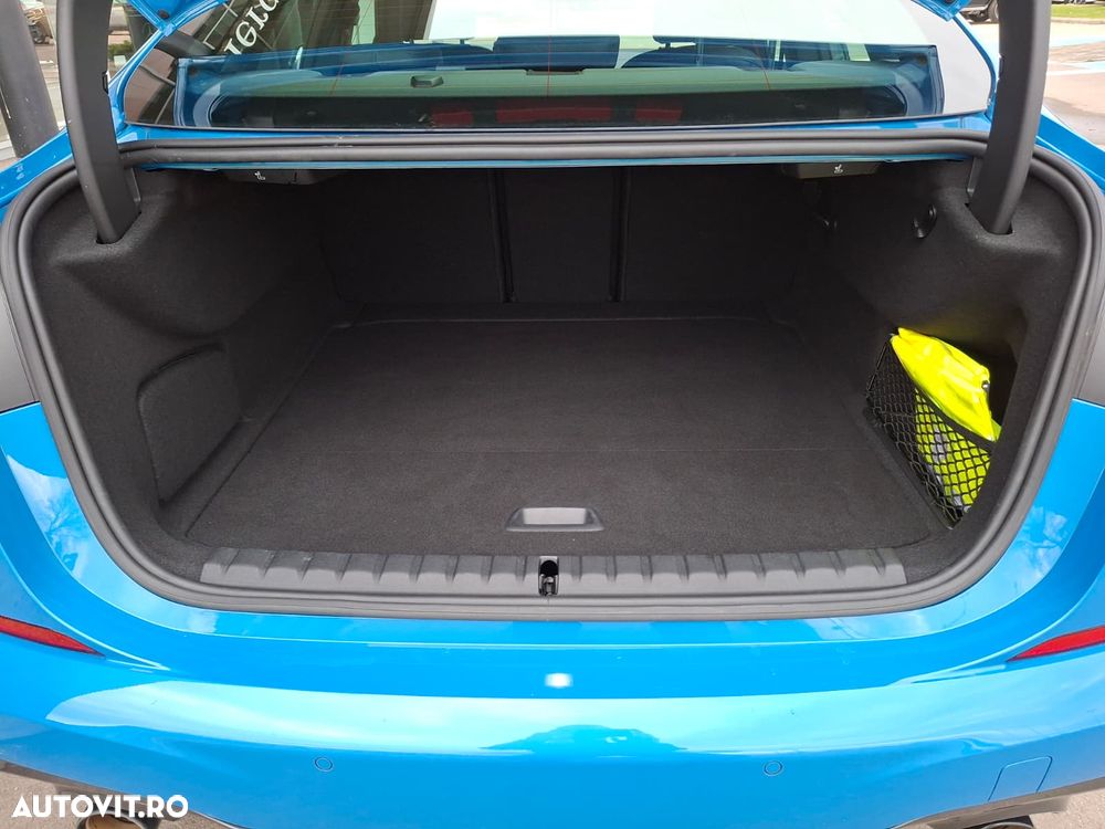 BMW Seria 2 220i Aut. M Sport - 26