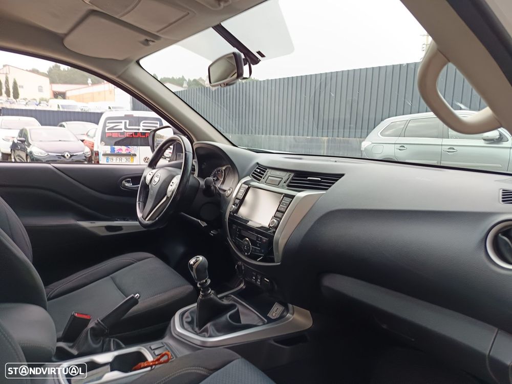 Nissan Navara 2.3 dCi CD 4WD N-Connecta - 12