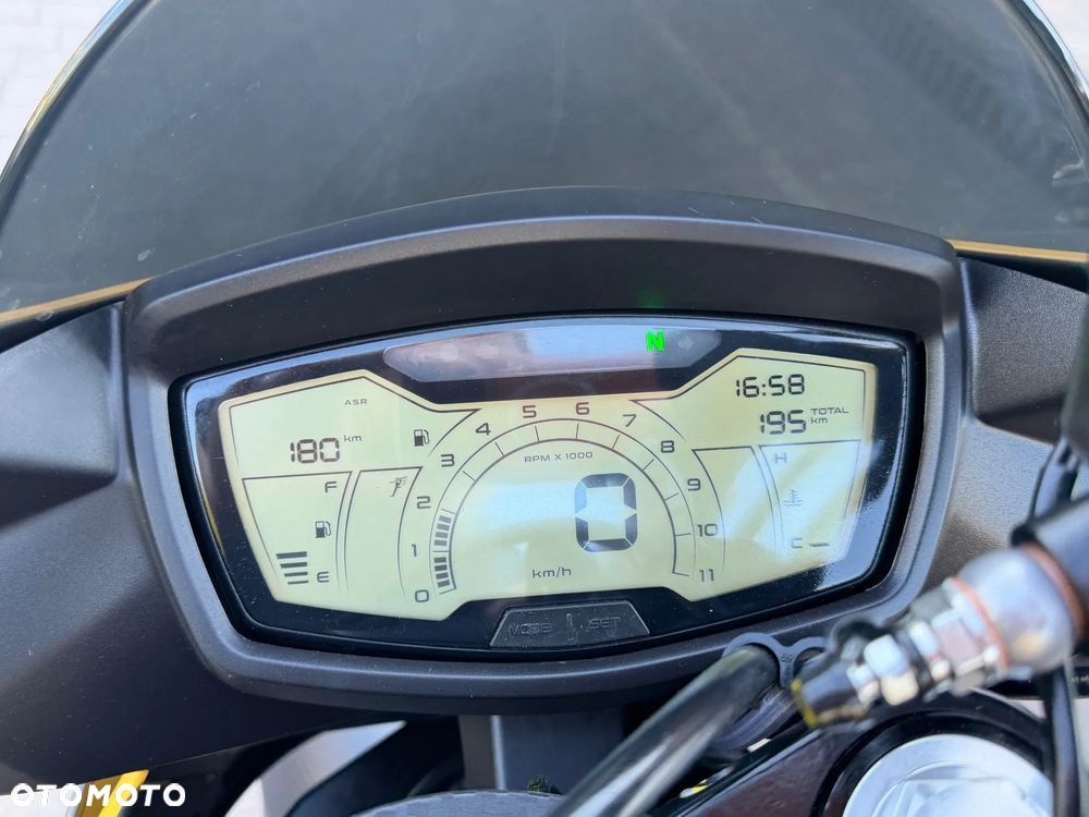 Aprilia Tuono - 5