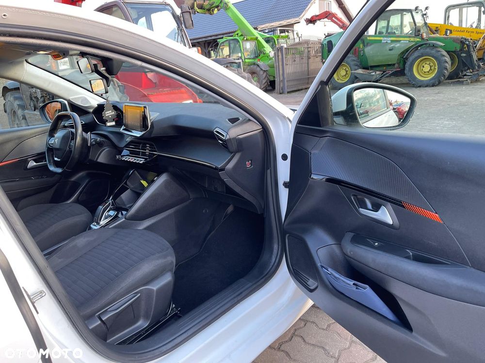 Peugeot 208 PureTech 100 EAT8 Allure Pack - 26