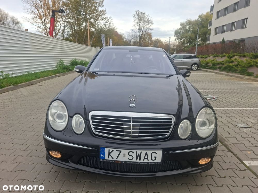 Mercedes-Benz E-Class 2004 photo 3