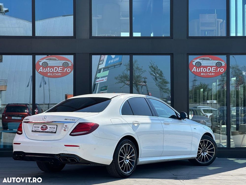 Mercedes-Benz E - 4