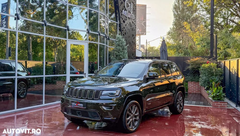 Jeep Grand Cherokee - 1