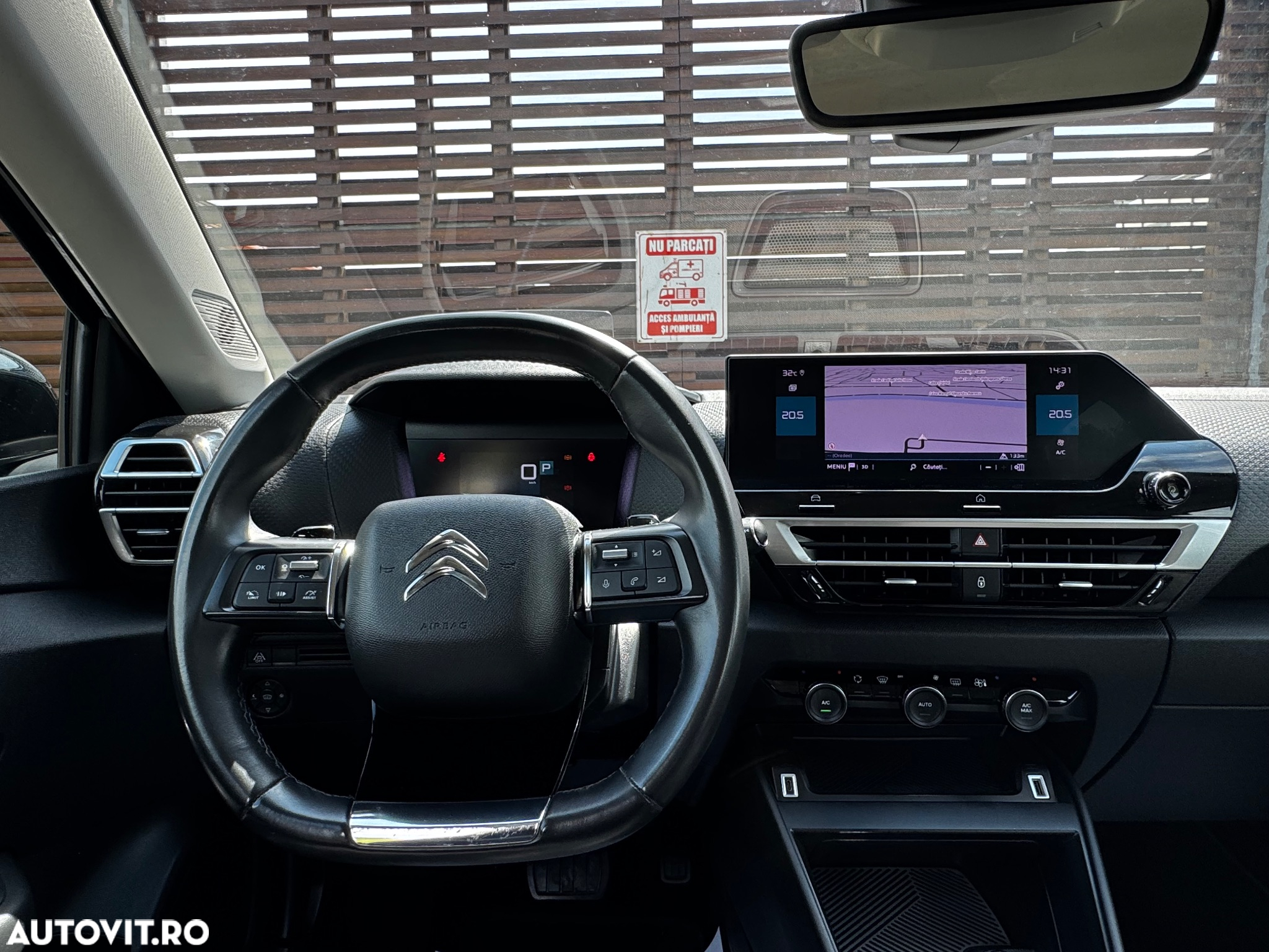 Citroën C4 BlueHDi 130 Stop&Start EAT8 SHINE - 16