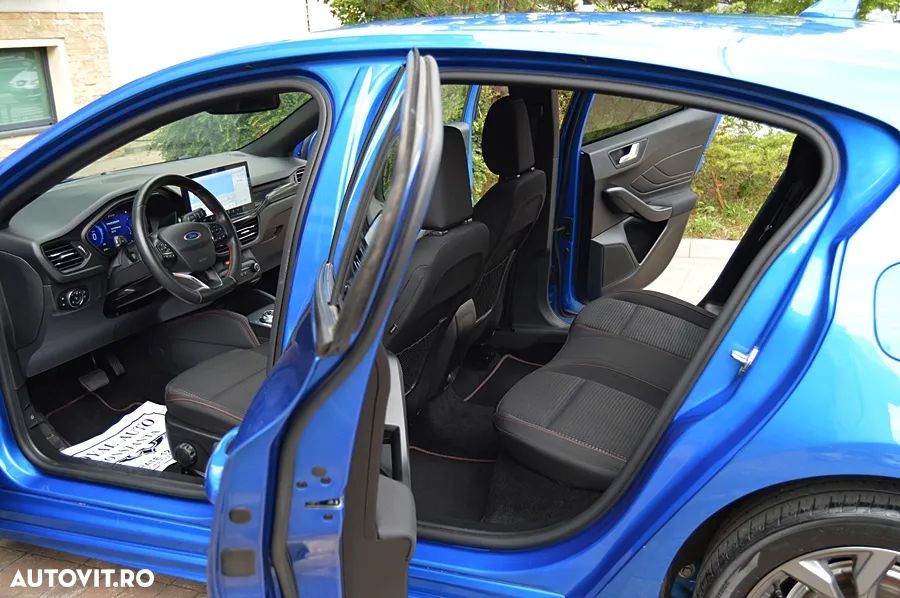 Ford Focus - 8