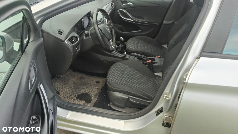 Opel Astra 1.4 Turbo Edition - 10
