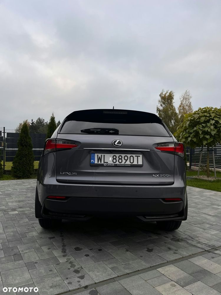 Lexus NX 300h F Sport AWD - 3