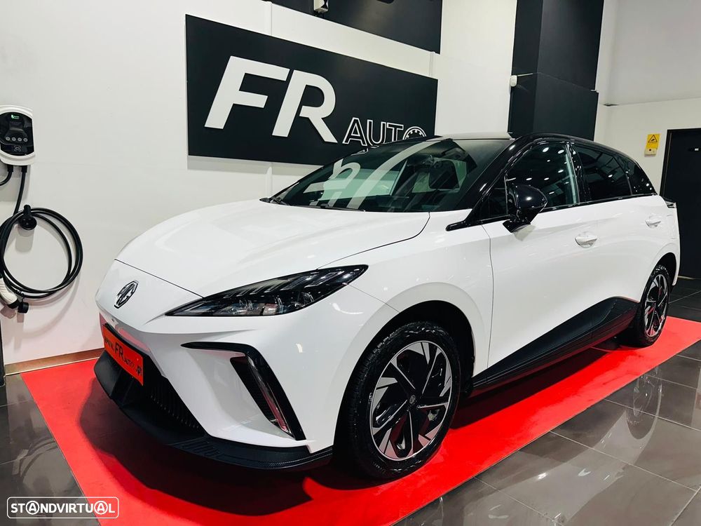 MG MG4 64 kWh Luxury - 2