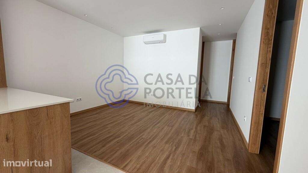 T1+1 Renovado com entrada independente - Grande imagem: 4/14