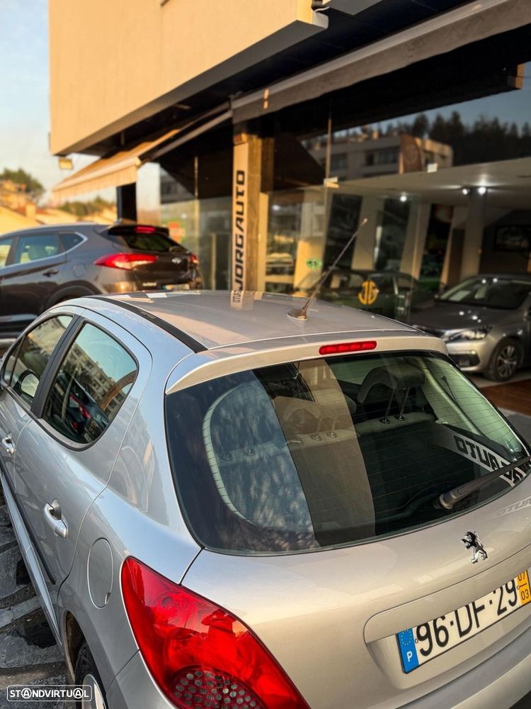Peugeot 207 1.4 HDi Premium - 8