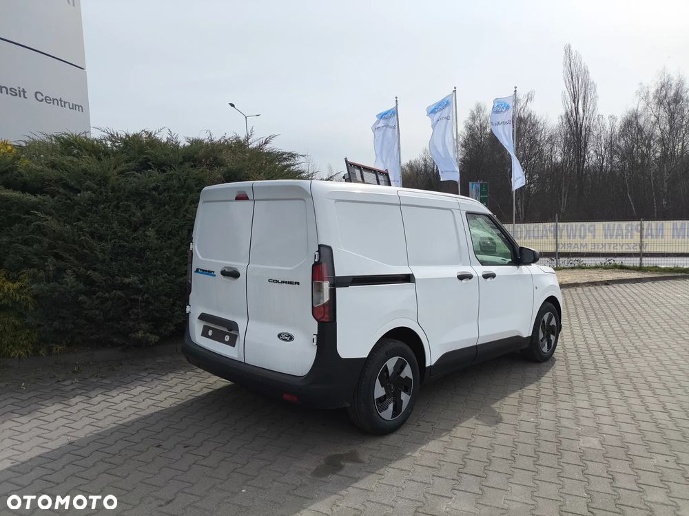 Ford E-Transit Couirer - 5