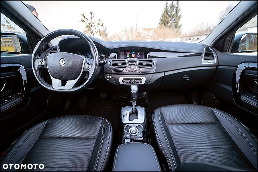 Renault Laguna dCi 175 FAP Initiale - 15