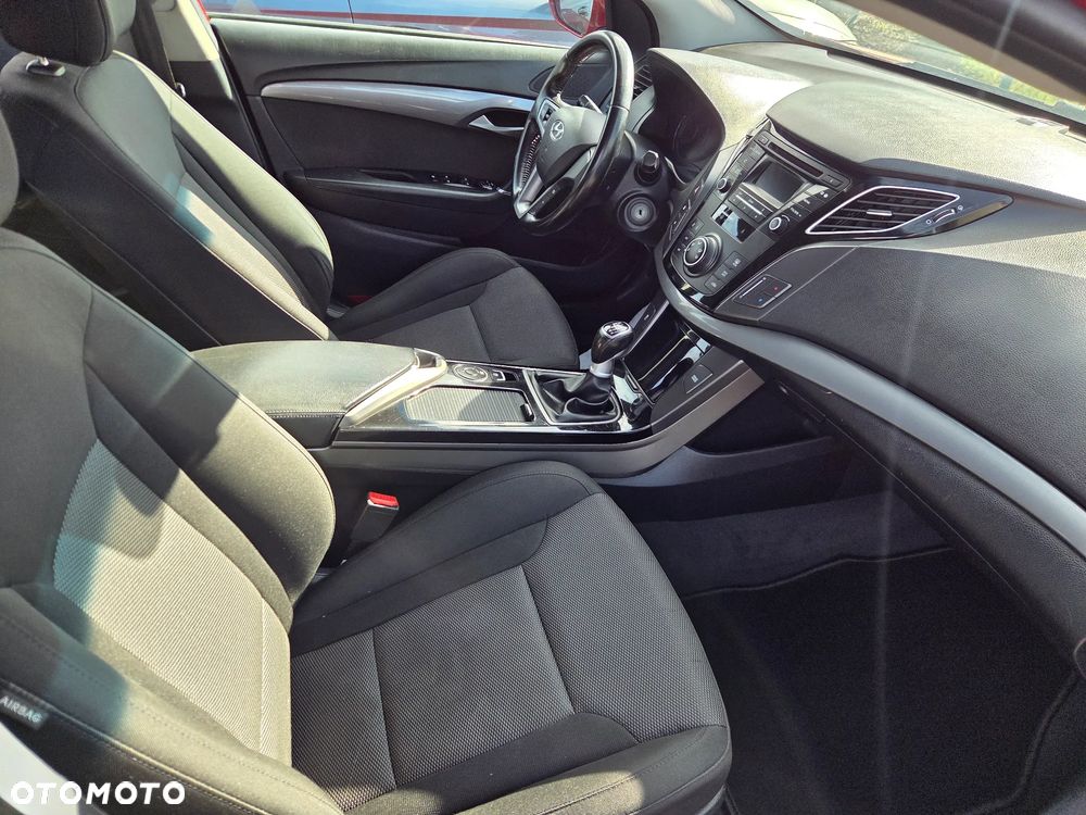Hyundai i40 1.7 CRDi Comfort + - 12